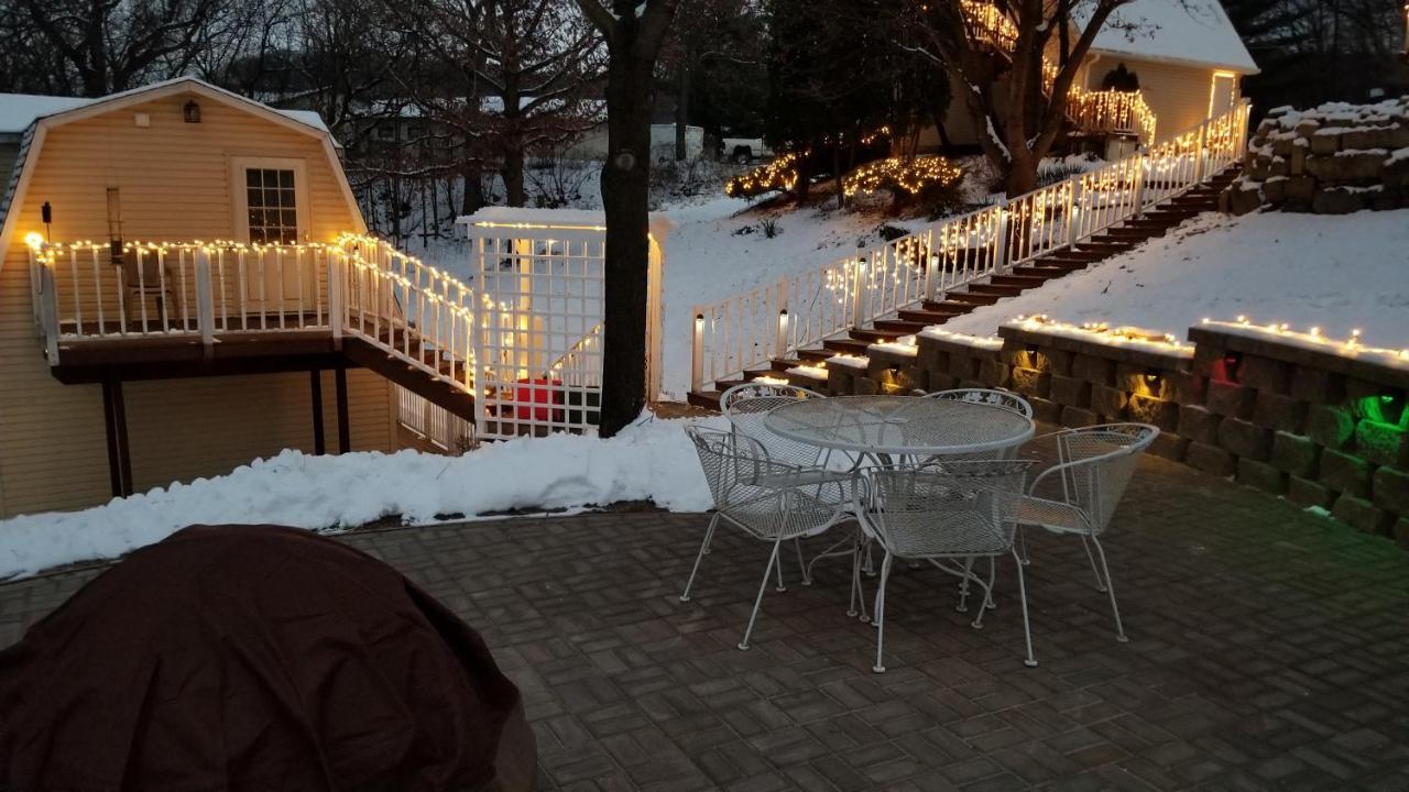 فيلا Trickling Waters Retreat Marquette المظهر الخارجي الصورة