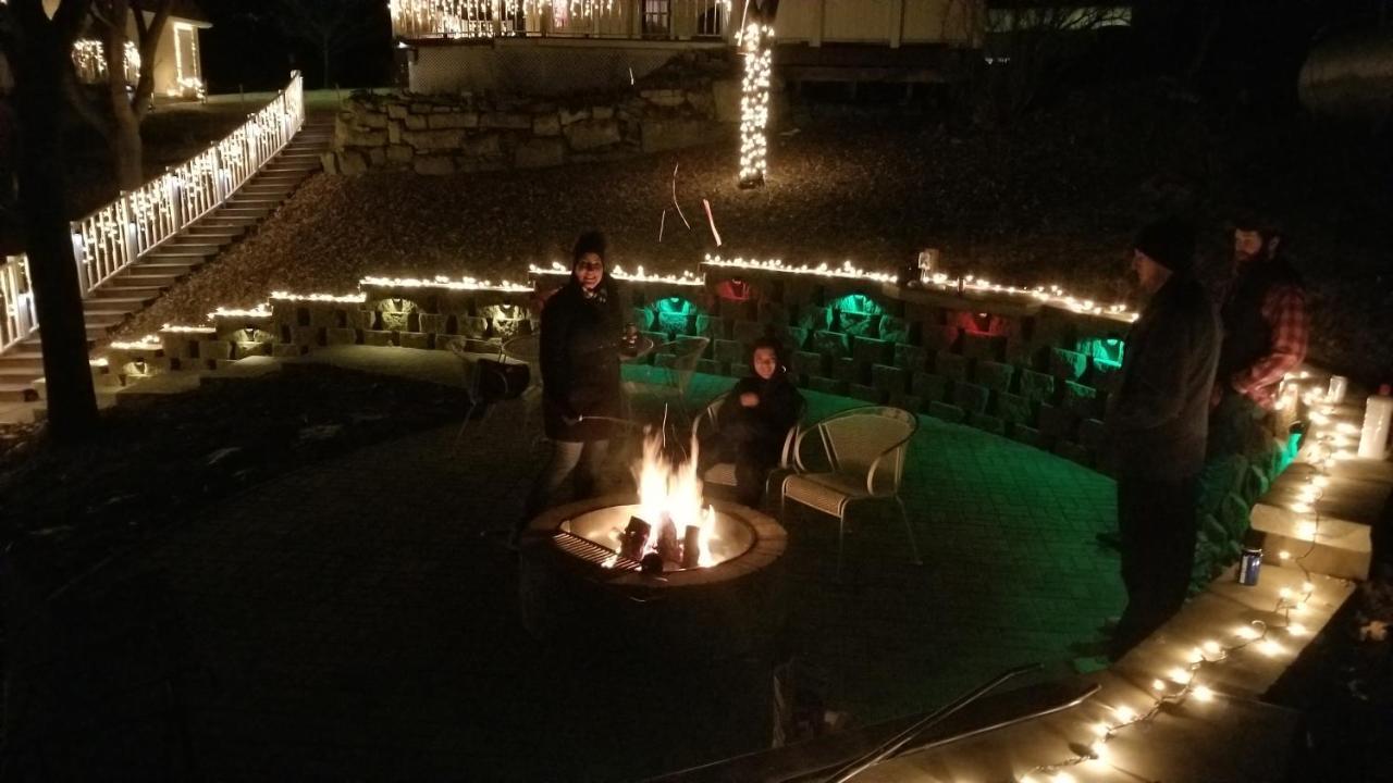 فيلا Trickling Waters Retreat Marquette المظهر الخارجي الصورة